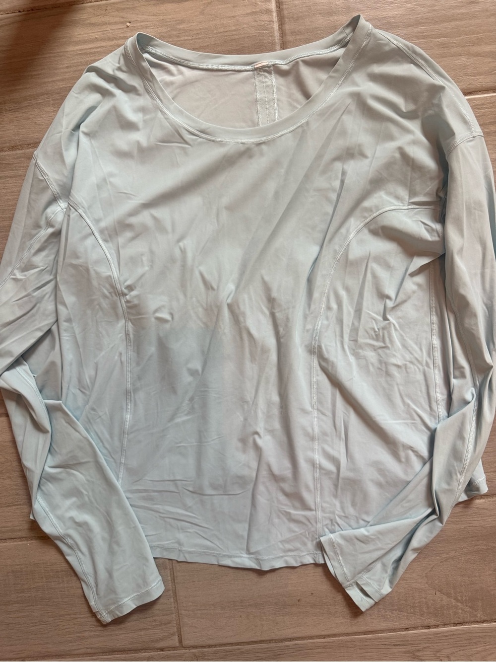lululemon athletica women's long sleeve top in light blue